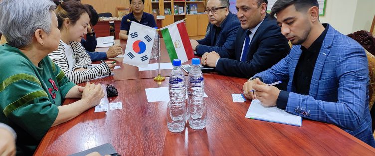 On April 13, 2022, a delegation of entrepreneurs and investors from the Republic of Korea under the leadership of the President of the Association “Friendship of the Republic of Korea and the Republics of Central Asia” visited the FEZ of “Soughd”. First Deputy of Head Administration of FEZ “Soughd” Mr. Zikryozoda S. in order to strengthen the development of economic relations and in this context to attract more domestic and foreign investment, the guests were introduced to the conditions and opportunities of the FEZ of “Soughd”, and then they introduced with the activities of LLC “Star Plast” and LLC “Tojikpolyethylene”.