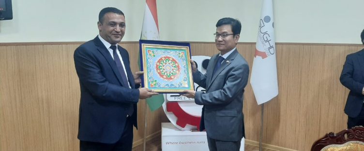 Visit of the Ambassador Extraordinary and Plenipotentiary of the Republic  of  Korea in the Republic of Tajikistan Mr. Kwon Dong Sok to the  FEZ “Sughd”