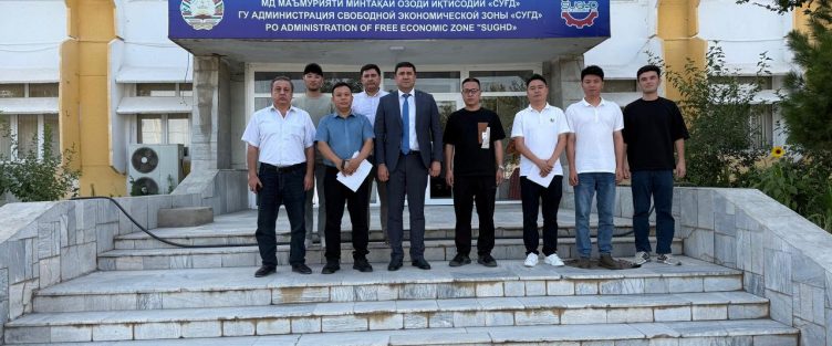 ТАШРИФИ НАМОЯНДАГОНИ  ШИРКАТИ «Chongqing Wei Chixing Technology Co»-И ҶУМҲУРИИ ХАЛҚИИ ЧИН ҶАНОБИ ВАН ДИНЛЯН ВА ЧЭН СЮЙ  БА МАЪМУРИЯТИ МОИ “СУҒД”